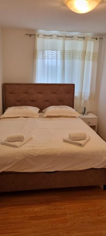 Holiday Home Zezevica - Heated Pool Sestanovac Exterior photo